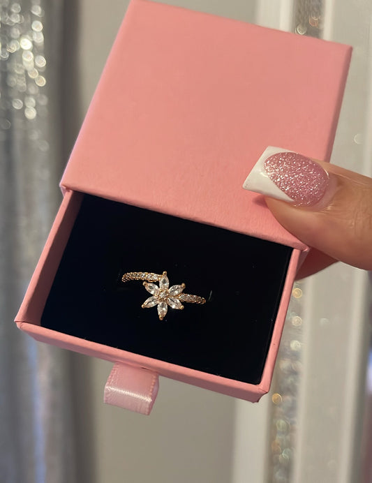 Daisy Marquee Gold Ring