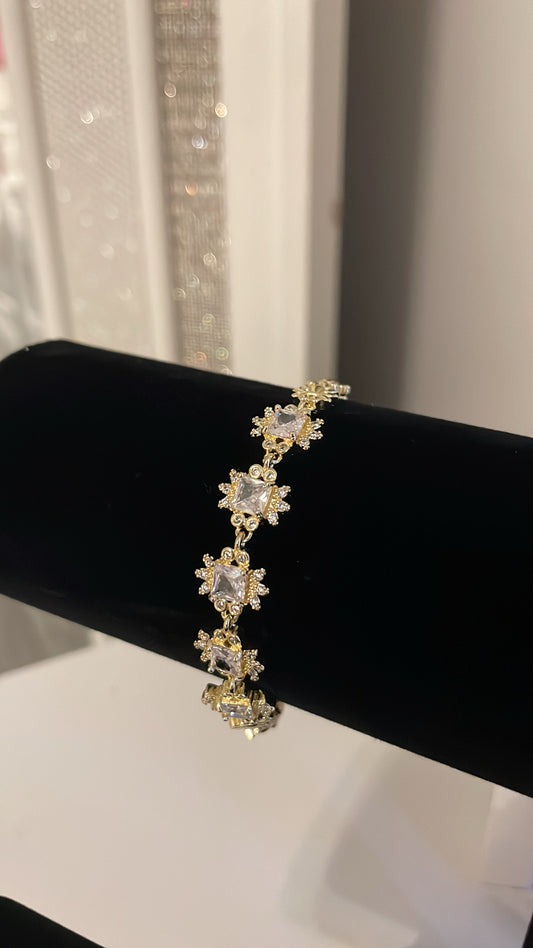 Flower Crystal Gold Bracelet